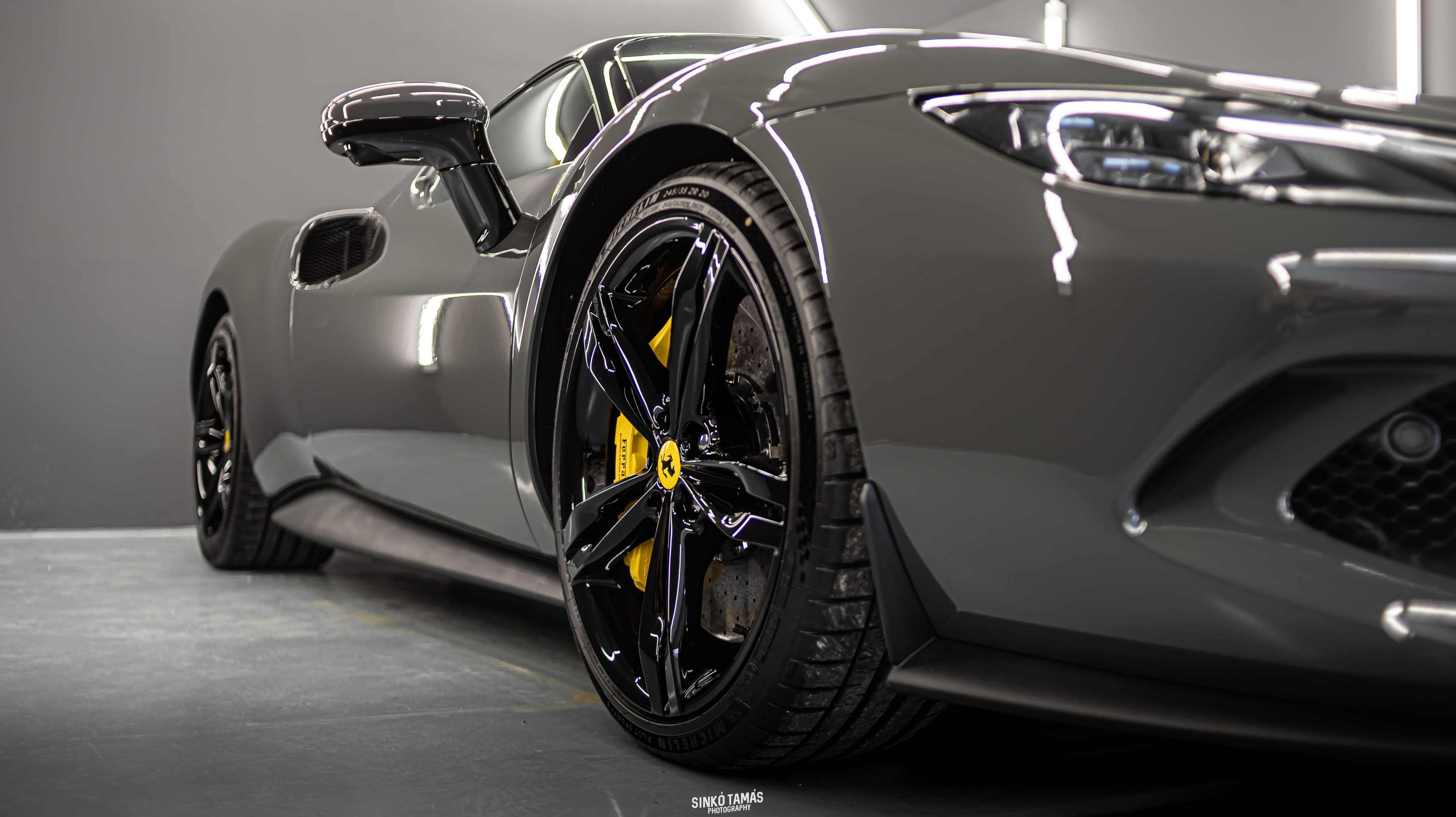 1.	Ferrari 296 GTS – Teljes karosszériavédő fólia, szélvédő fólia