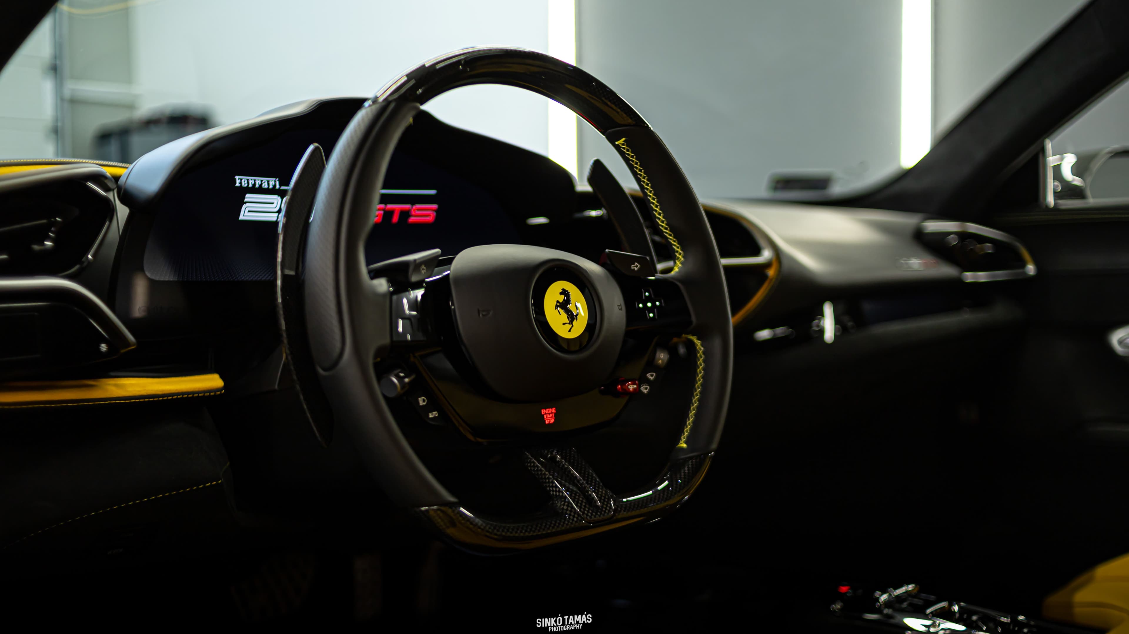 1.	Ferrari 296 GTS – Teljes karosszériavédő fólia, szélvédő fólia